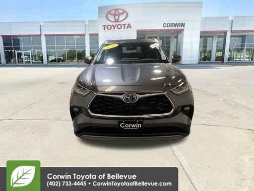 2023 Toyota Highlander Hybrid Platinum