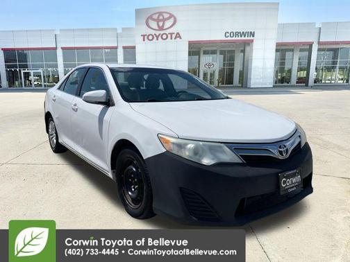 Super White 2013 Toyota Camry LE