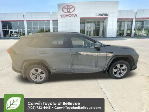 2020 Toyota RAV4 Hybrid XLE
