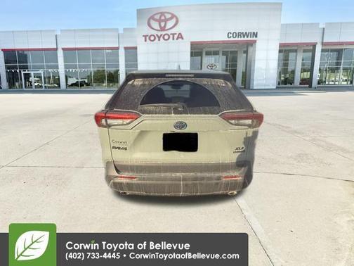 2020 Toyota RAV4 Hybrid XLE