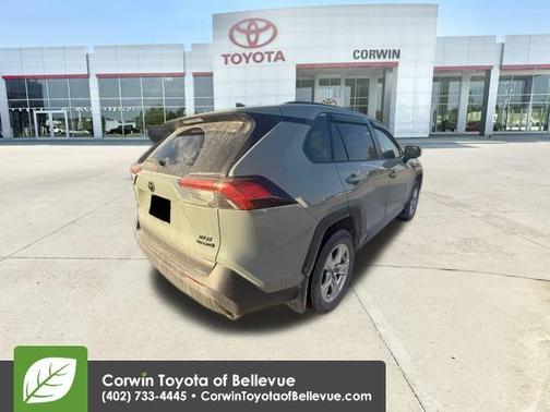 2020 Toyota RAV4 Hybrid XLE