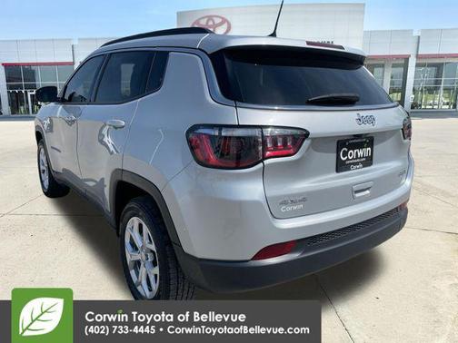 Silver Zynith Metallic Clearcoat 2024 Jeep Compass Latitude