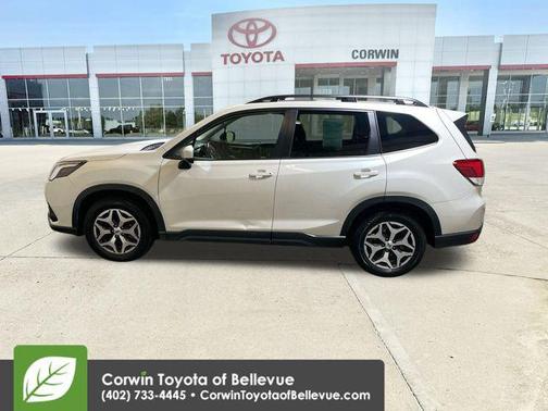 2023 Subaru Forester Premium