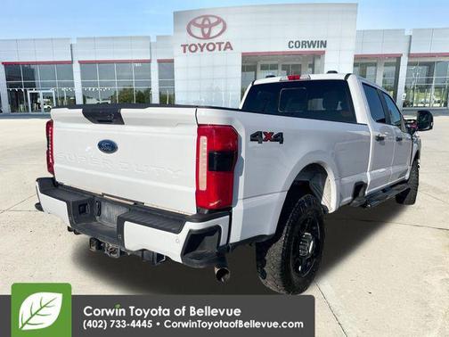 Oxford White 2024 Ford F-250 XL