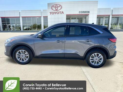 Carbonized Gray Metallic 2022 Ford Escape SE