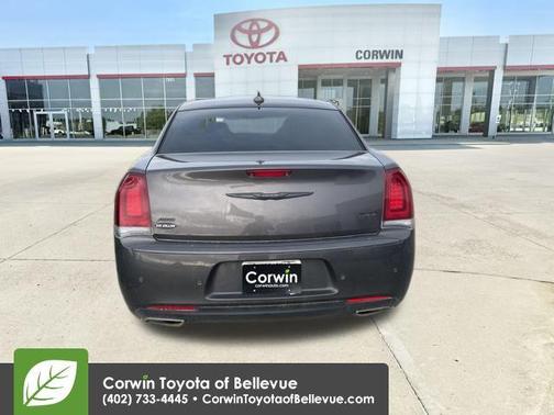 2021 Chrysler 300 Touring