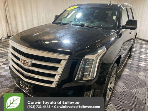 2017 Cadillac Escalade Luxury