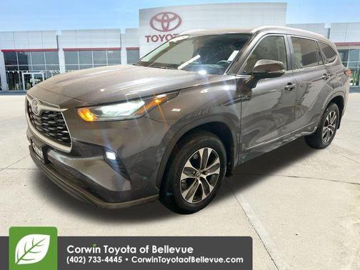 2025 Toyota Highlander XLE