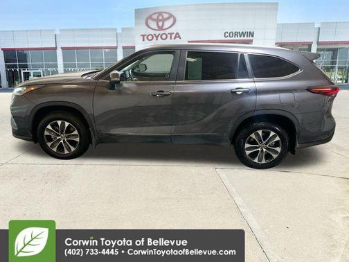 2025 Toyota Highlander XLE