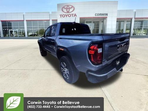 Sterling Metallic 2025 GMC Canyon AT4