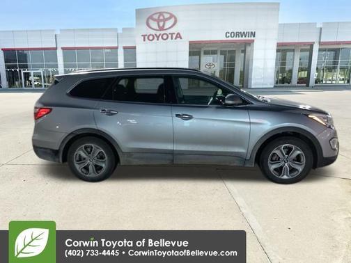 2016 Hyundai SANTA FE SE