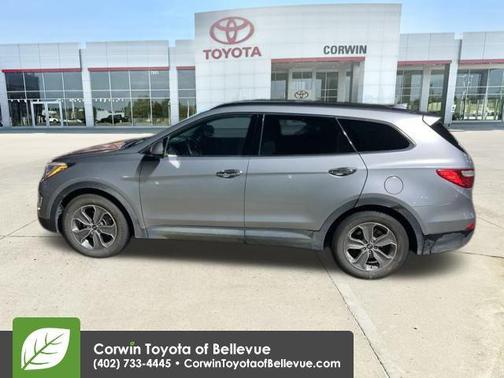 2016 Hyundai SANTA FE SE