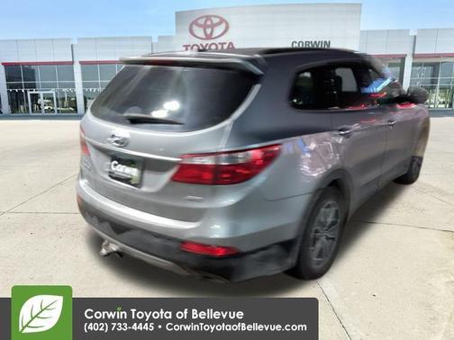 2016 Hyundai SANTA FE SE