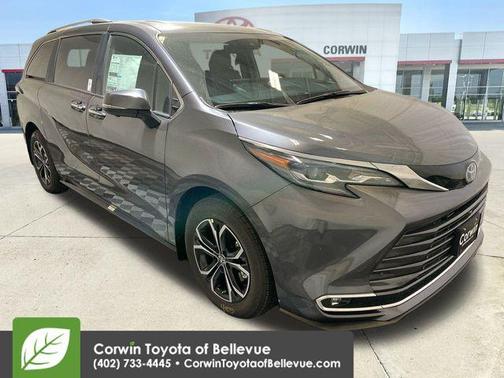 2025 Toyota Sienna Platinum
