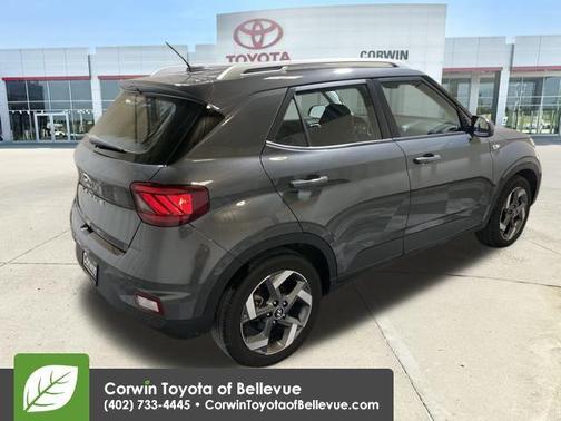 2025 Hyundai VENUE SEL