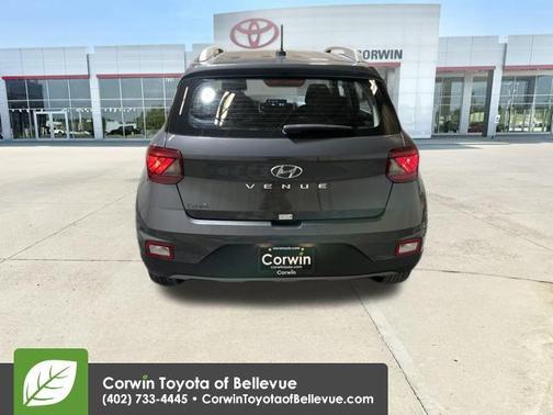 2025 Hyundai VENUE SEL