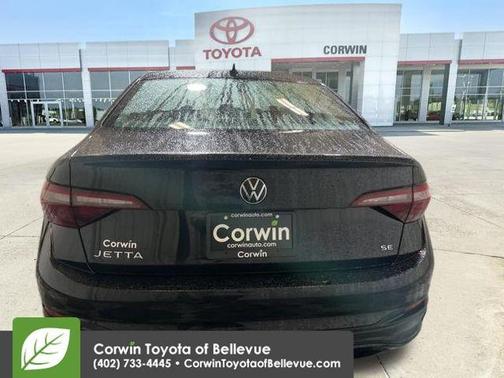 Opal White Pearl 2024 Volkswagen Jetta 1.5T SE