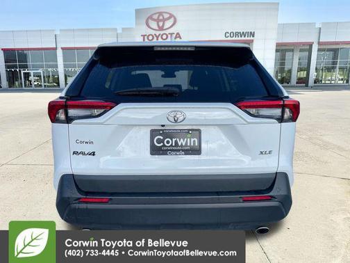 Ice 2024 Toyota RAV4 XLE