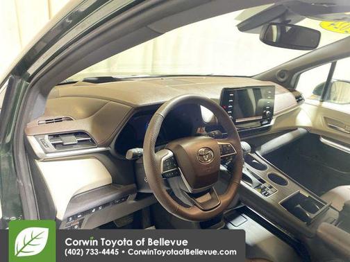 2024 Toyota Sienna Platinum 7 Passenger