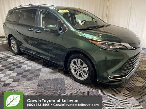 2024 Toyota Sienna Platinum 7 Passenger