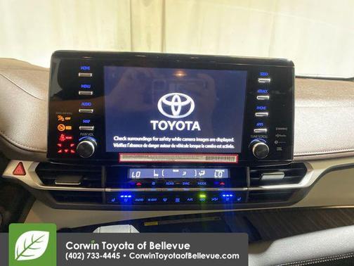 2024 Toyota Sienna Platinum 7 Passenger