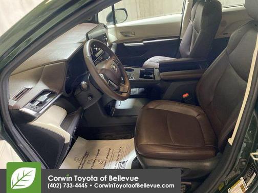 2024 Toyota Sienna Platinum 7 Passenger