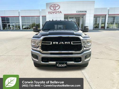 2024 RAM 3500 Tradesman Crew Cab 4x4 8' Box