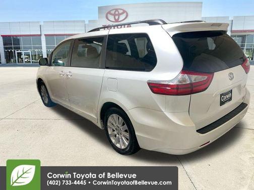 2015 Toyota Sienna XLE