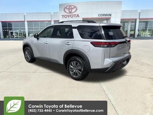 2024 Nissan Pathfinder SV 4WD