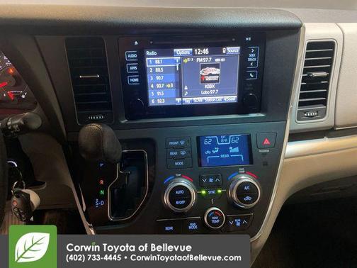 2017 Toyota Sienna LE