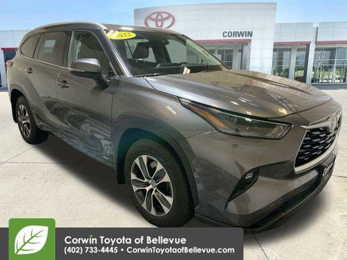 2022 Toyota Highlander Hybrid XLE