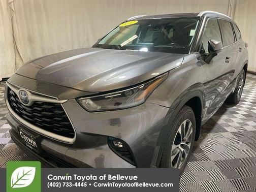 2022 Toyota Highlander Hybrid XLE