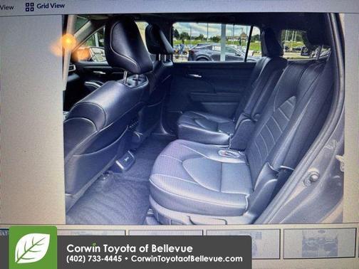 2022 Toyota Highlander Hybrid XLE