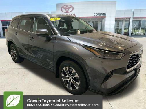 2022 Toyota Highlander Hybrid XLE