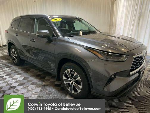 2022 Toyota Highlander Hybrid XLE