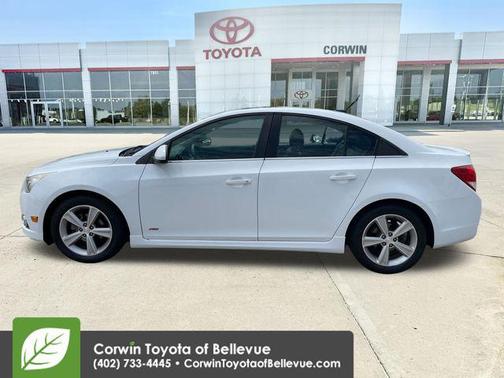 Summit White 2014 Chevrolet Cruze 2LT
