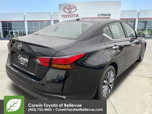 Super Black Clearcoat 2025 Nissan Altima 2.5 SV