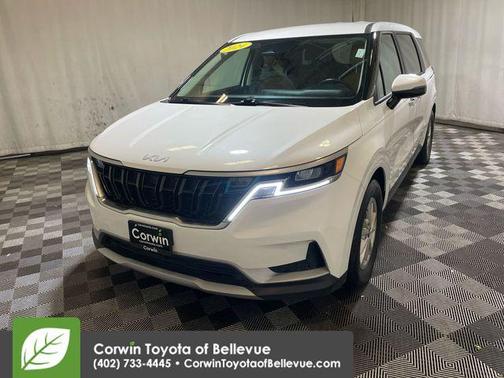 2024 Kia Carnival LX