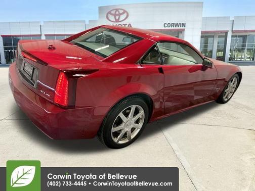 2005 Cadillac XLR Base