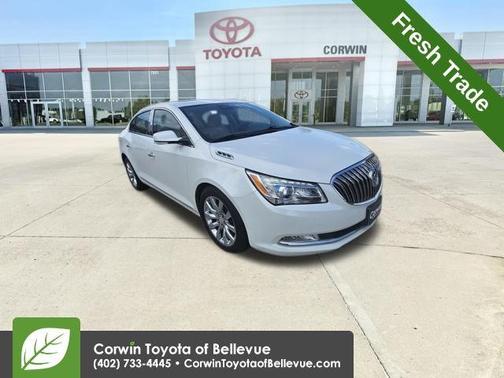 White Frost Tricoat 2016 Buick LaCrosse Leather