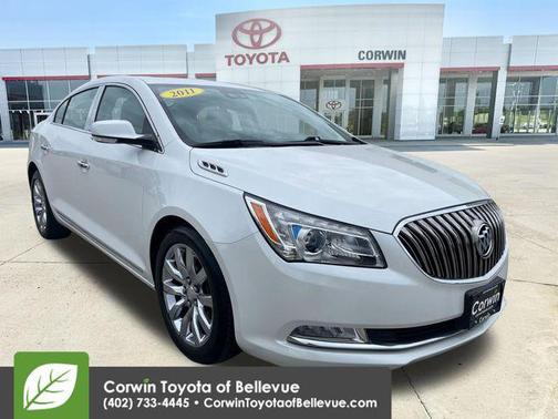 White Frost Tricoat 2016 Buick LaCrosse Leather