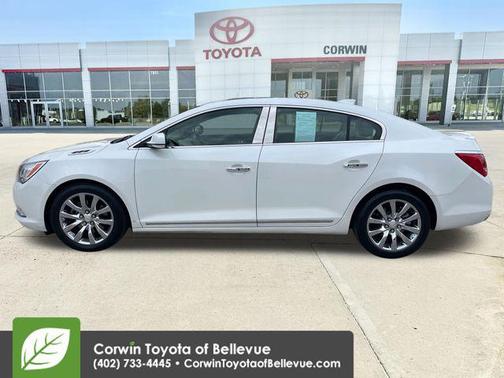 White Frost Tricoat 2016 Buick LaCrosse Leather