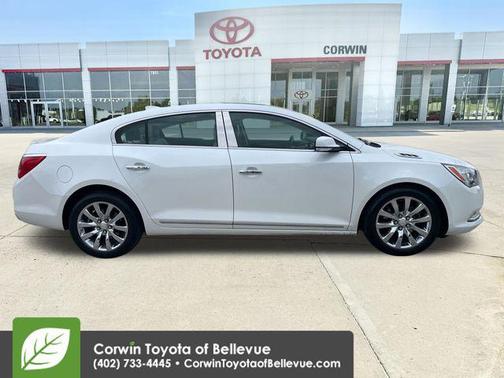 White Frost Tricoat 2016 Buick LaCrosse Leather