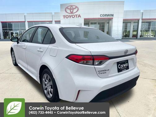 Ice Cap 2025 Toyota Corolla LE