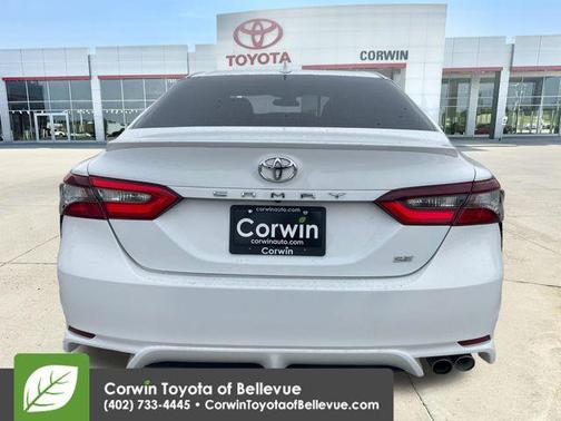 Ice 2024 Toyota Camry SE