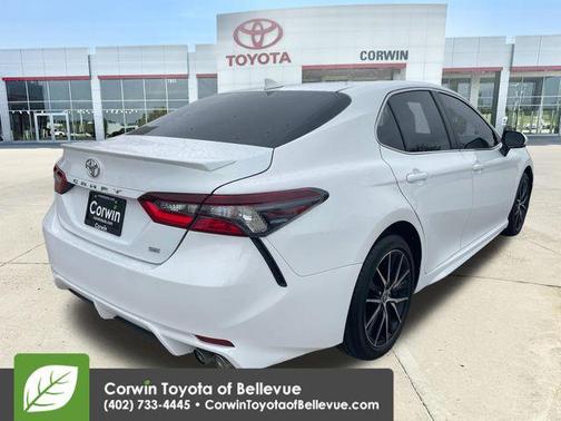 Ice 2024 Toyota Camry SE