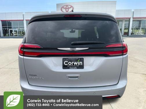 Silver Mist Clearcoat 2023 Chrysler Pacifica Touring L