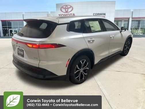 2025 Toyota Crown Signia XLE