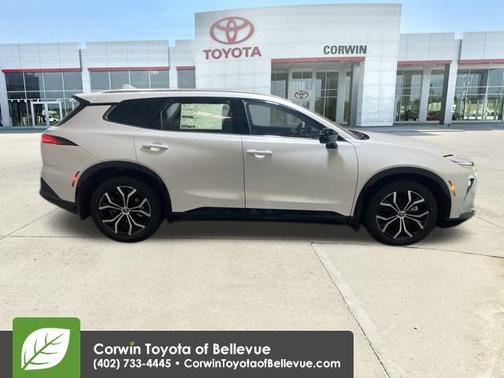 2025 Toyota Crown Signia XLE