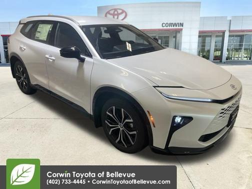 2025 Toyota Crown Signia XLE